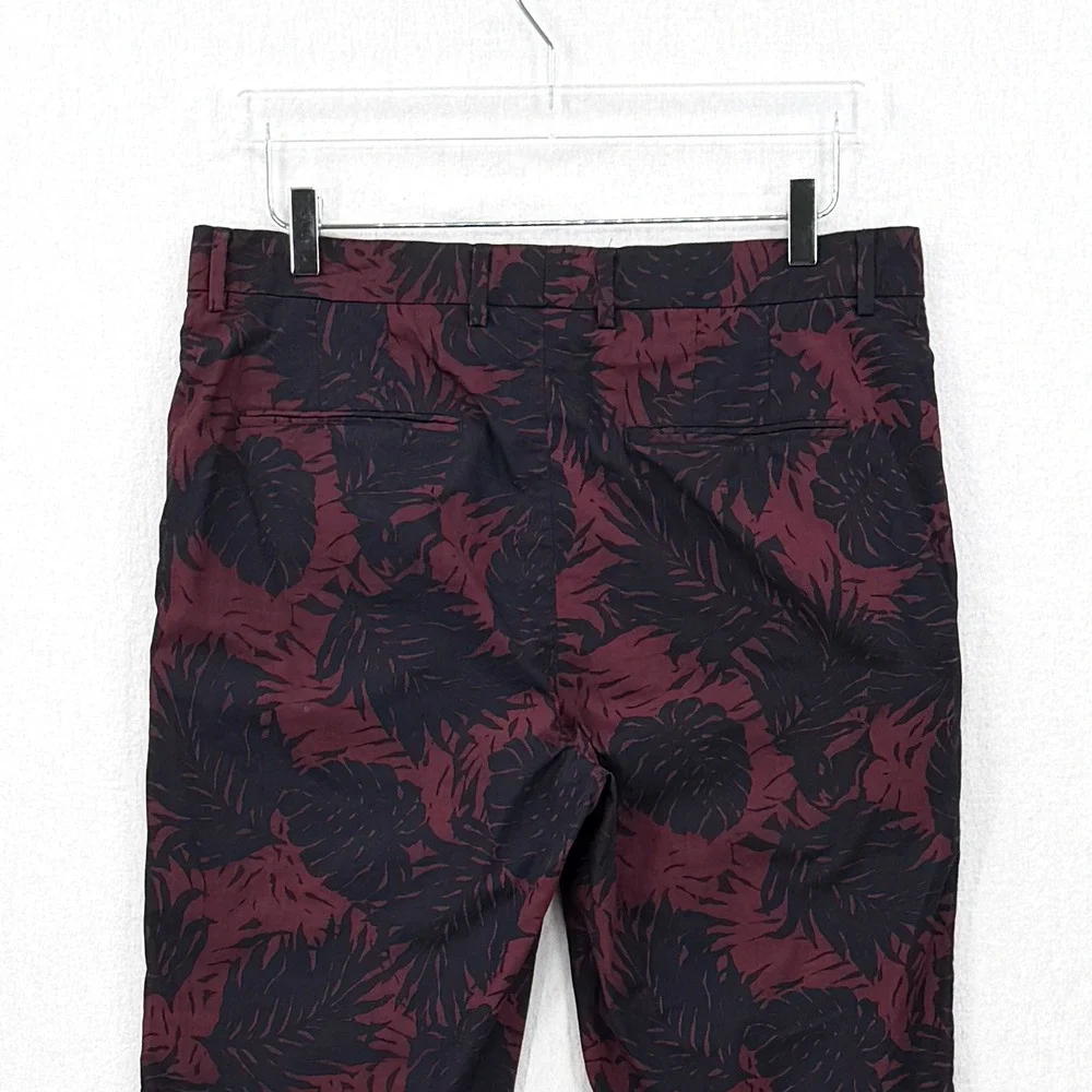VINCE Tropical Leaf Print Chino Pants Men 33 Burgundy Black Cotton Casual Travel